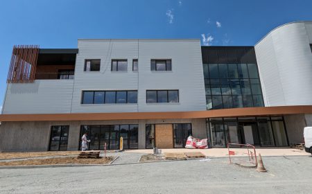 Extérieur du laboratoire de la polyclinique du beaujolais